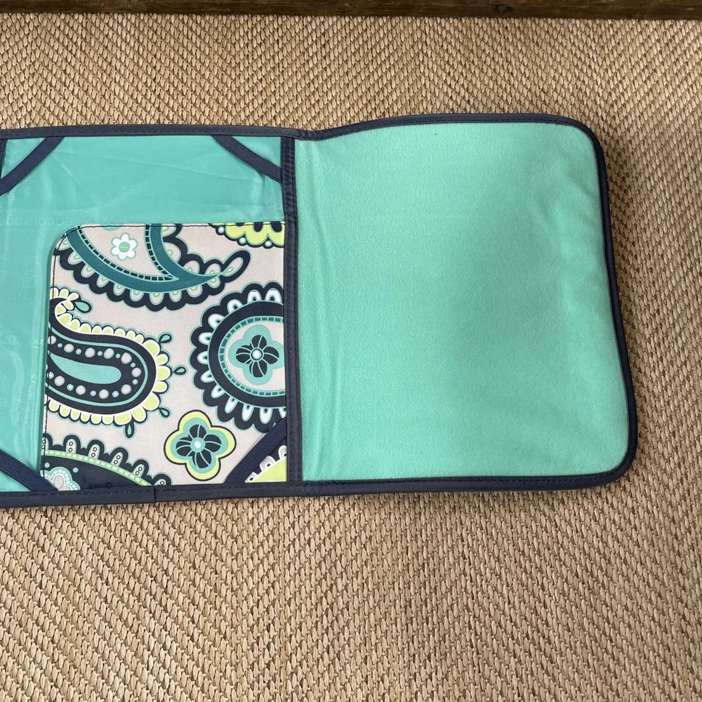 Thirty-One Fold It Up -Tri Fold Tablet iPad Organizer Paisley Day